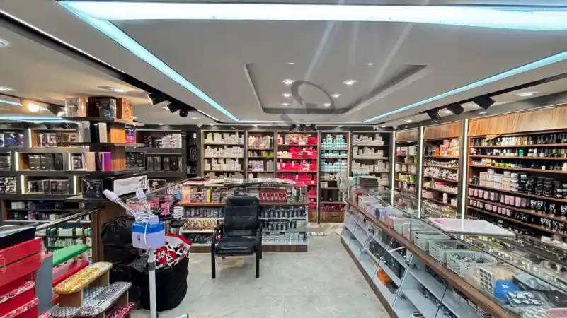 اجرای فروشگاه لوازم آرایشی در شیراز