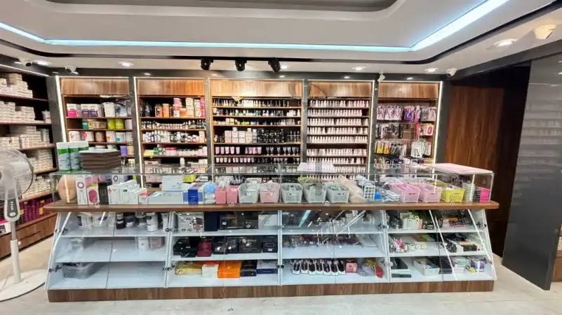 اجرای فروشگاه لوازم آرایشی در شیراز