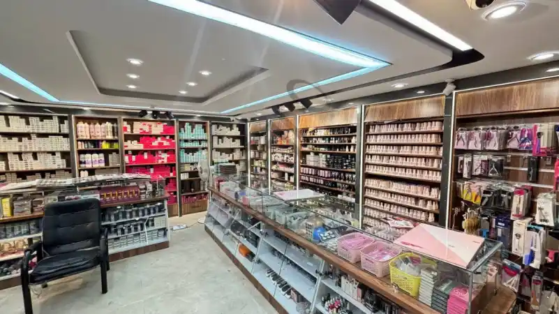 اجرای فروشگاه لوازم آرایشی در شیراز
