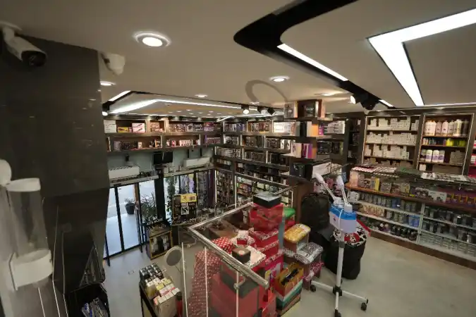 اجرای فروشگاه لوازم آرایشی در شیراز